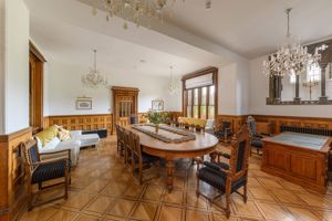 Photo 13- click for photo gallery